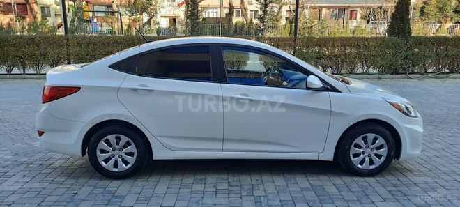 Hyundai Accent 2015, 35,000 km - 1.6 l - Bakı