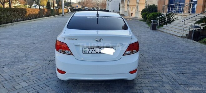 Hyundai Accent 2015, 35,000 km - 1.6 l - Bakı