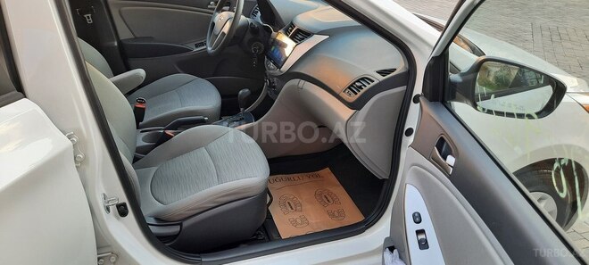 Hyundai Accent 2015, 35,000 km - 1.6 l - Bakı