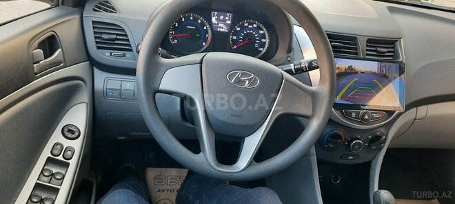 Hyundai Accent 2015, 35,000 km - 1.6 l - Bakı