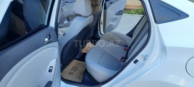 Hyundai Accent 2015, 35,000 km - 1.6 l - Bakı