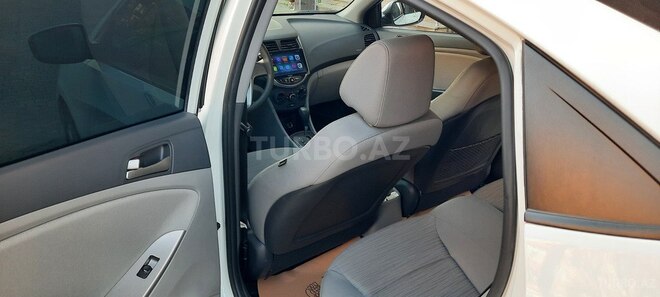 Hyundai Accent 2015, 35,000 km - 1.6 l - Bakı