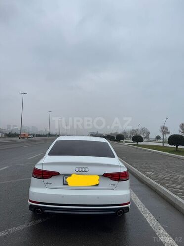 Audi A4-4