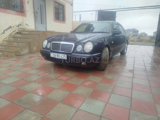 Mercedes E 240 1998, 263,000 km - 2.4 l - Bakı