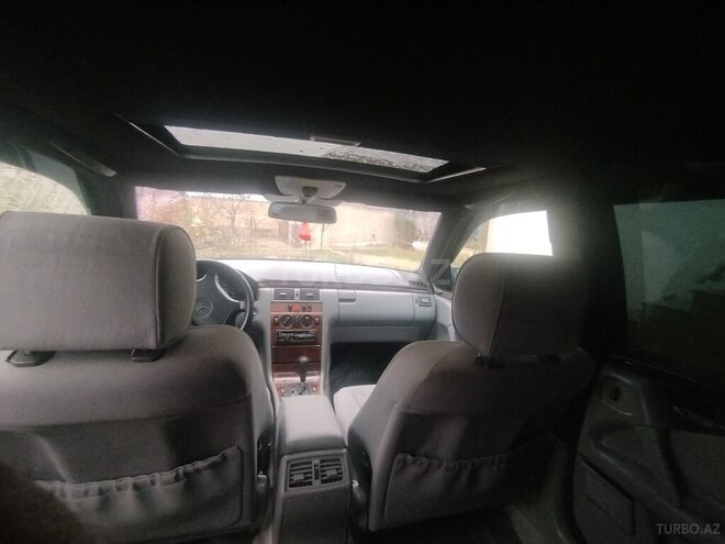 Mercedes E 240 1998, 263,000 km - 2.4 l - Bakı
