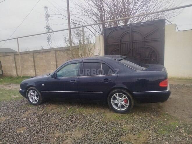 Mercedes E 240 1998, 263,000 km - 2.4 l - Bakı