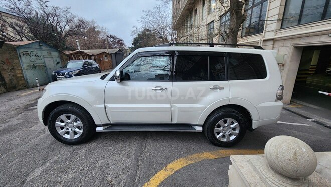 Mitsubishi Pajero 2010, 164,000 km - 3.5 л - Bakı