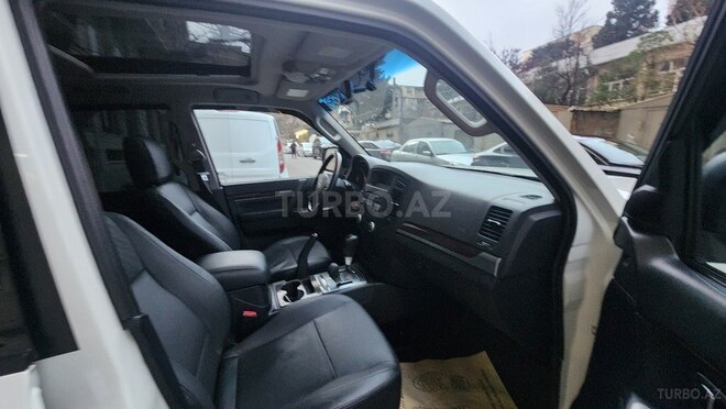 Mitsubishi Pajero 2010, 164,000 km - 3.5 л - Bakı