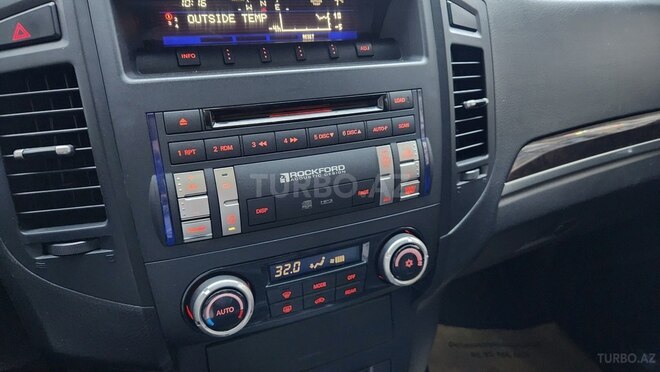 Mitsubishi Pajero 2010, 164,000 km - 3.5 л - Bakı