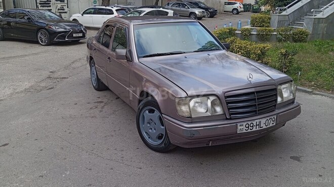 Mercedes E 280 1995, 321,000 km - 2.8 l - Bakı