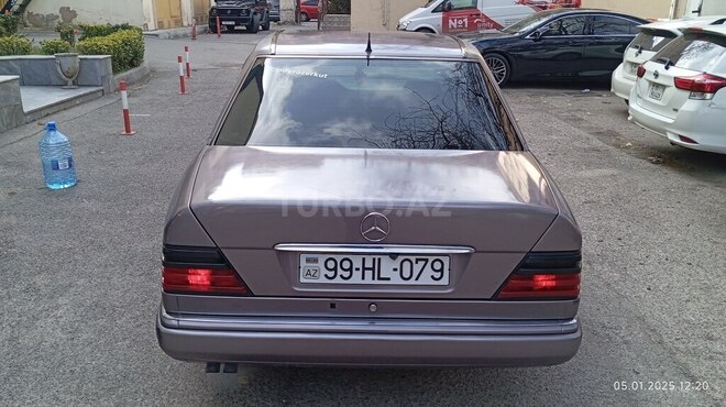 Mercedes E 280 1995, 321,000 km - 2.8 l - Bakı