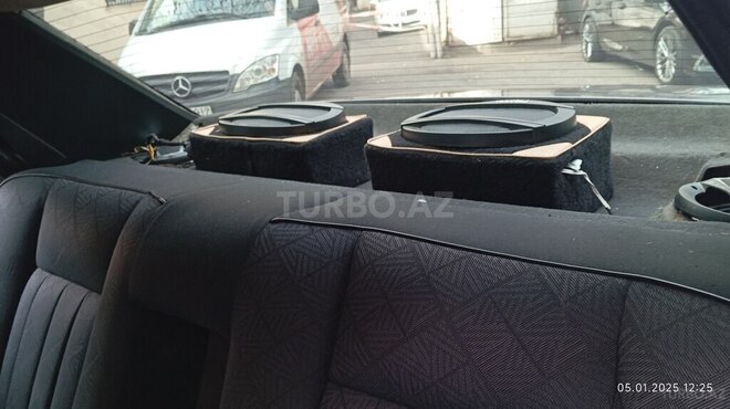 Mercedes E 280 1995, 321,000 km - 2.8 l - Bakı