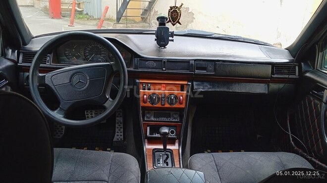 Mercedes E 280 1995, 321,000 km - 2.8 l - Bakı