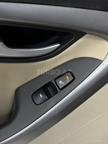 Hyundai Elantra 2015, 199,500 km - 1.8 l - Sumqayıt