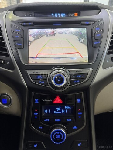 Hyundai Elantra 2015, 199,500 km - 1.8 l - Sumqayıt