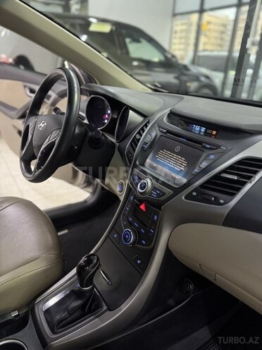 Hyundai Elantra 2015, 199,500 km - 1.8 l - Sumqayıt