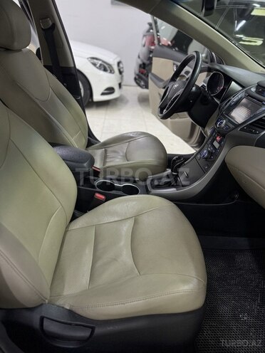 Hyundai Elantra 2015, 199,500 km - 1.8 l - Sumqayıt