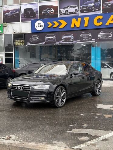Audi A4-4