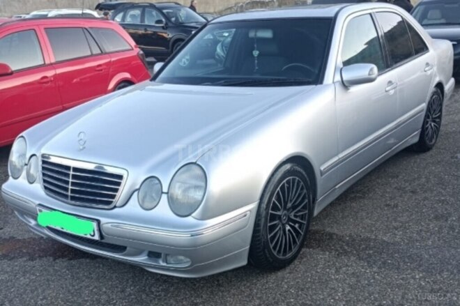 Mercedes E 240 2000, 215,253 km - 2.4 l - Bakı
