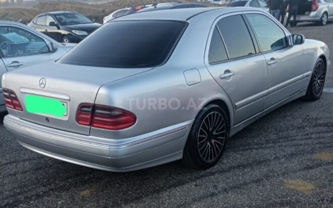 Mercedes E 240 2000, 215,253 km - 2.4 l - Bakı