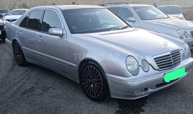 Mercedes E 240 2000, 215,253 km - 2.4 l - Bakı