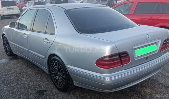 Mercedes E 240 2000, 215,253 km - 2.4 l - Bakı