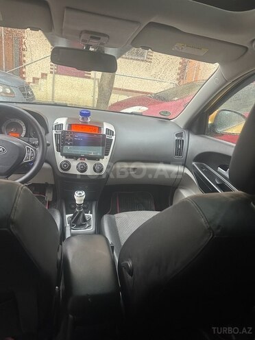 Kia Ceed 2009, 280,000 km - 1.6 л - Bakı
