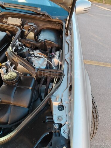 Mercedes E 320 2002, 348,000 km - 3.2 l - Bakı