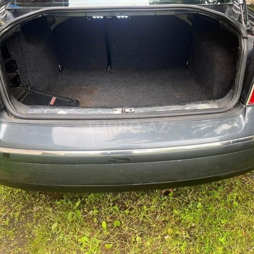 Volkswagen Passat 2003, 335,000 km - 1.8 l - İsmayıllı