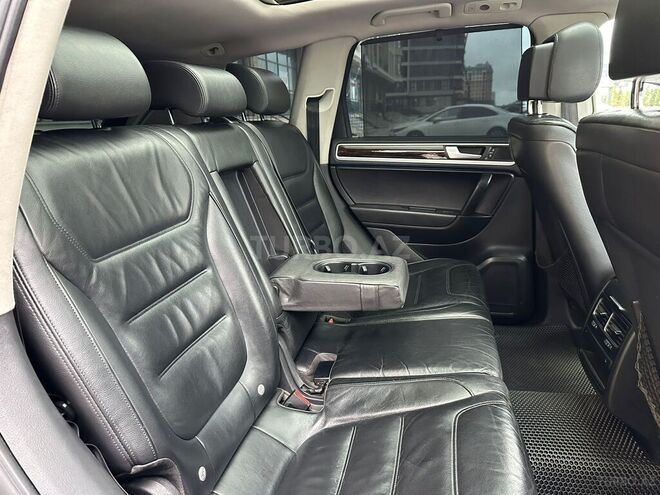 Volkswagen Touareg 2013, 241,436 km - 3.6 л - Bakı