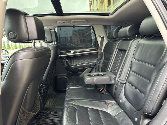 Volkswagen Touareg 2013, 241,436 km - 3.6 л - Bakı