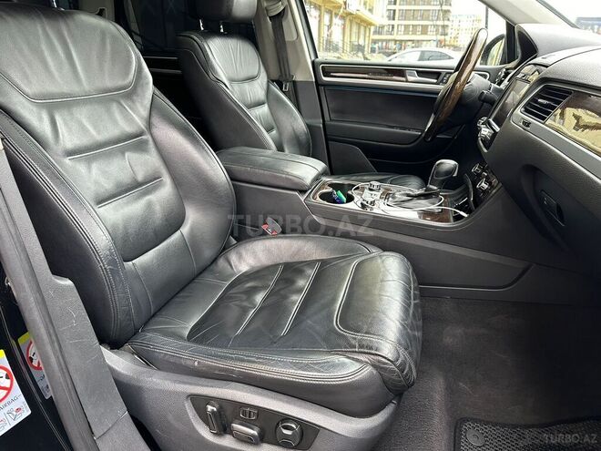 Volkswagen Touareg 2013, 241,436 km - 3.6 л - Bakı