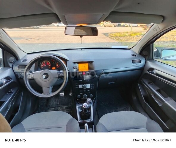 Opel Astra 2006, 250,000 km - 1.4 л - Xaçmaz