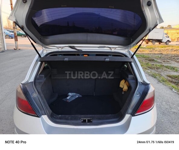 Opel Astra 2006, 250,000 km - 1.4 л - Xaçmaz