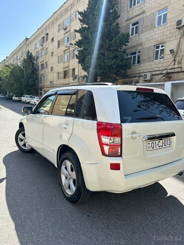 Suzuki Grand Vitara 2011, 300,200 km - 2.4 l - Bakı