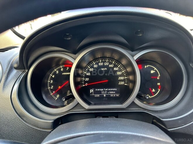 Suzuki Grand Vitara 2011, 300,200 km - 2.4 l - Bakı