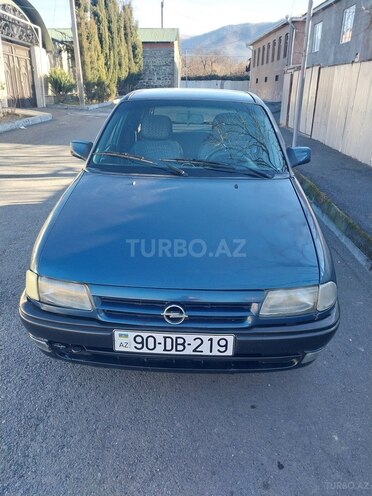Opel Astra 1994, 585,280 km - 1.6 l - Qax