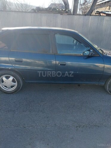 Opel Astra 1994, 585,280 km - 1.6 l - Qax