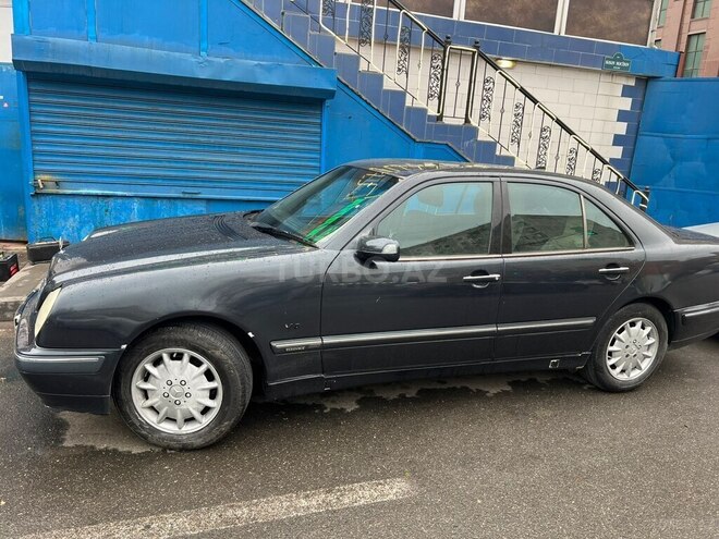 Mercedes E 240 1999, 263,333 km - 2.4 l - Bakı