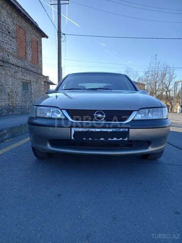 Opel Vectra 1997, 474,521 km - 1.6 l - Qax