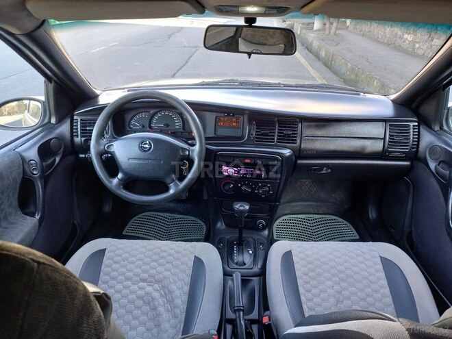Opel Vectra 1997, 474,521 km - 1.6 l - Qax