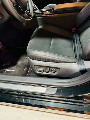 Toyota Camry 2024, 3,599 km - 2.0 л - Bakı