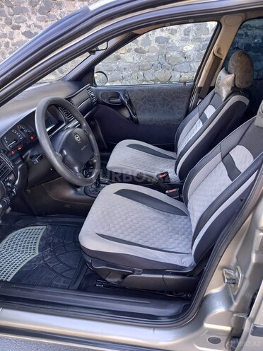 Opel Vectra 1997, 474,521 km - 1.6 l - Qax