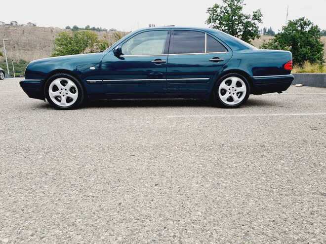 Mercedes E 230 1995, 622,000 km - 2.3 l - Quba