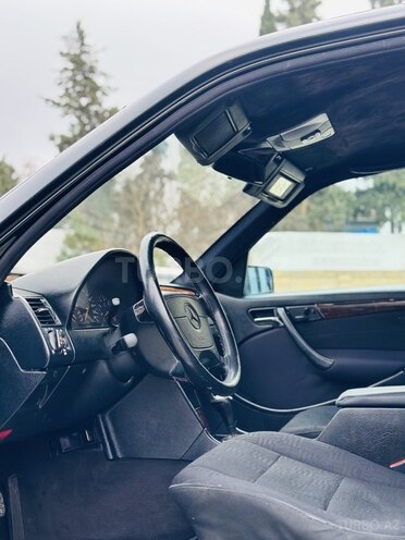 Mercedes C 200 1998, 322,403 km - 2.0 л - İmişli
