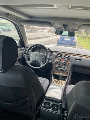 Mercedes E 220 d 1999, 355,714 km - 2.2 l - Bakı