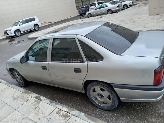 Opel Vectra-2
