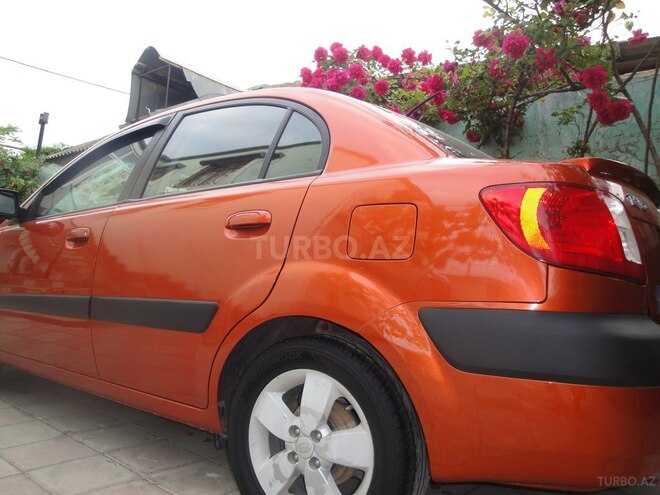 Kia Rio-4