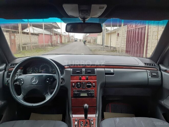 Mercedes E 270 2000, 580,000 km - 2.7 l - Biləsuvar