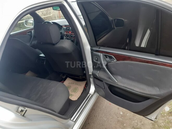 Mercedes E 270 2000, 580,000 km - 2.7 l - Biləsuvar